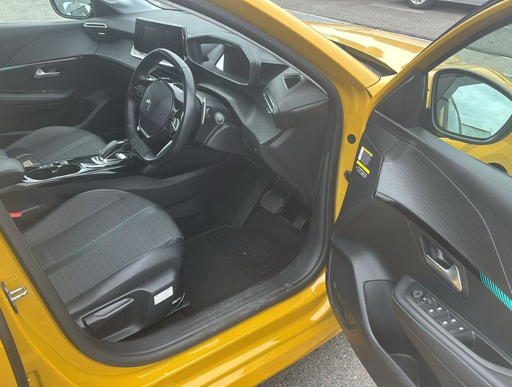 PEUGEOT 208 ALLURE NEWSHAPE - PRG Motors Ltd