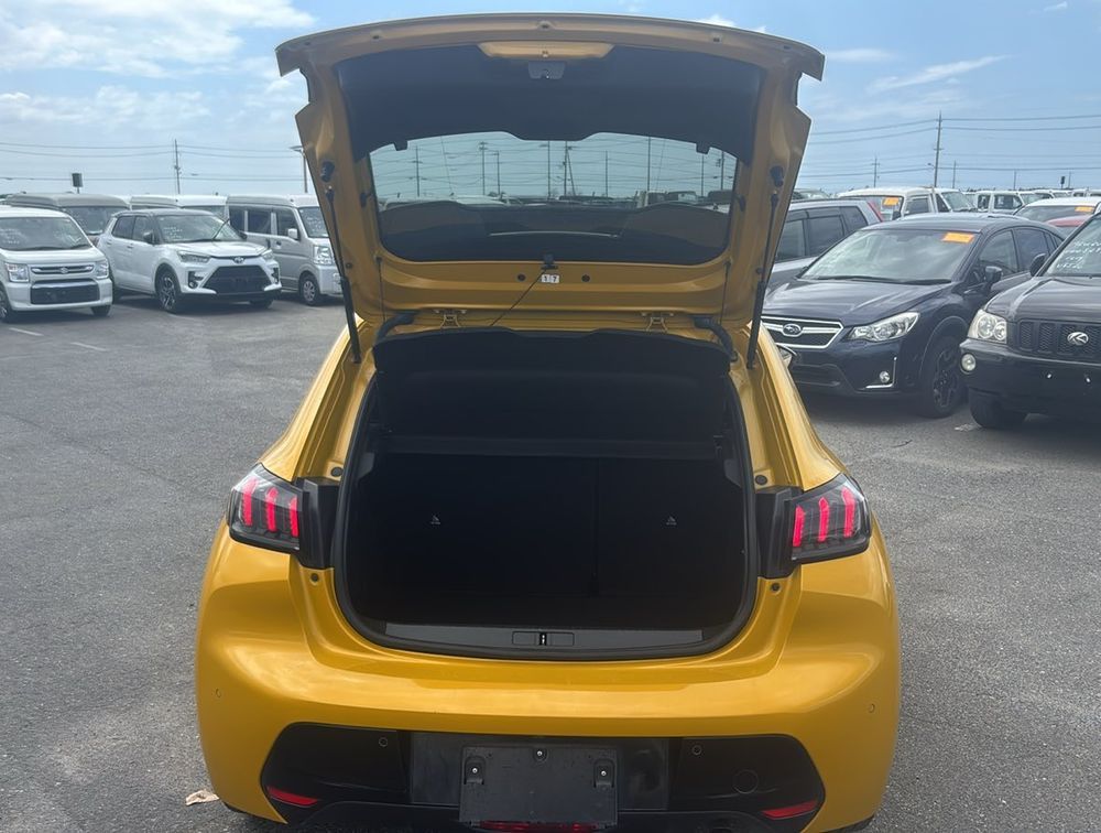 PEUGEOT 208 ALLURE NEWSHAPE - PRG Motors Ltd