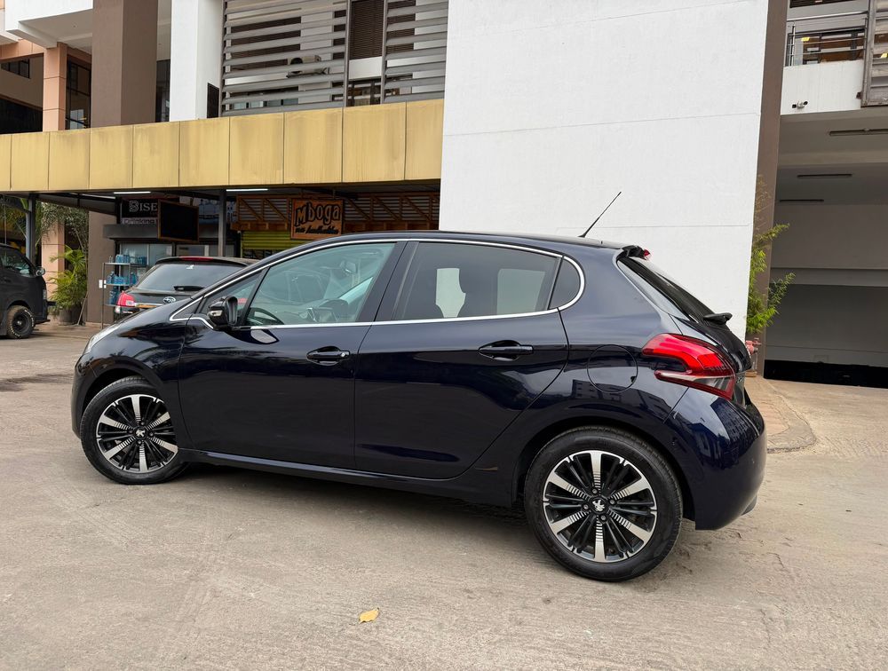 PEUGEOT 208 TECH EDITION - PRG Motors Ltd