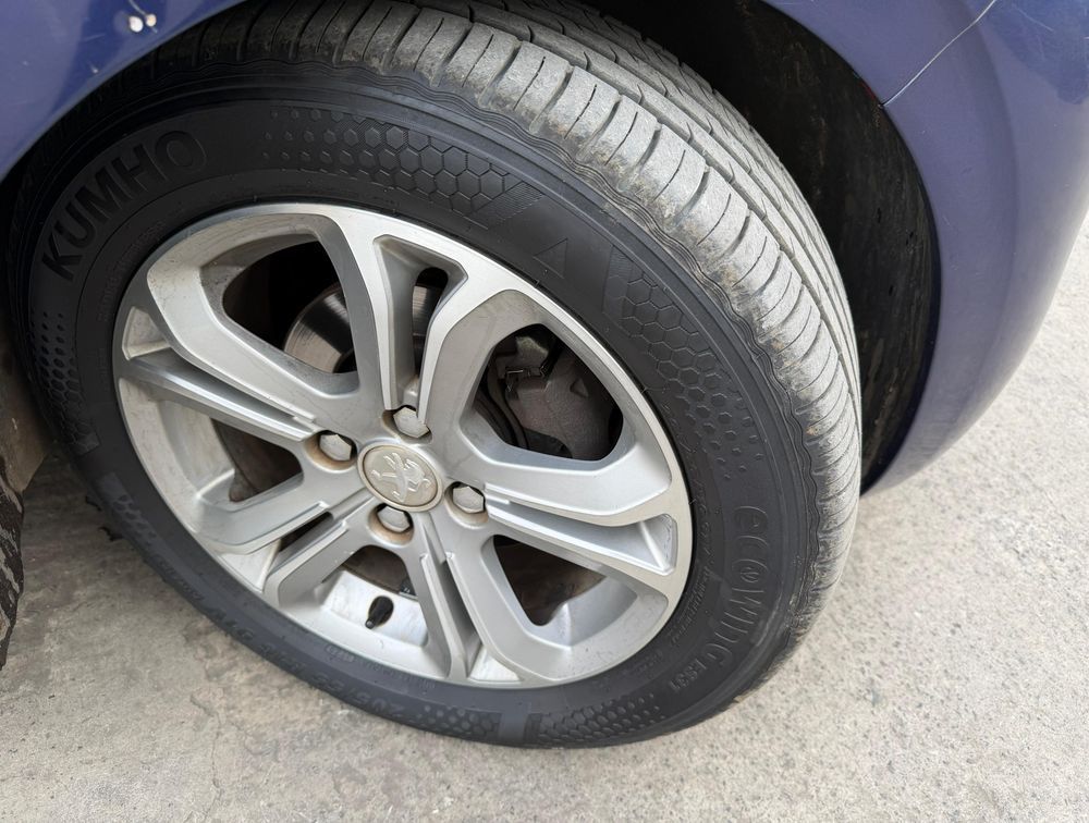 PEUGEOT 208 ALLURE - PRG Motors Ltd