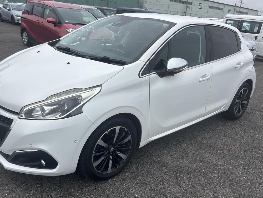 PEUGEOT 208 ALLURE - PRG Motors Ltd