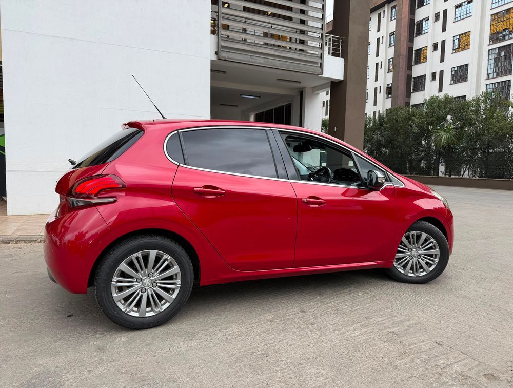 PEUGEOT 208 ALLURE - PRG Motors Ltd