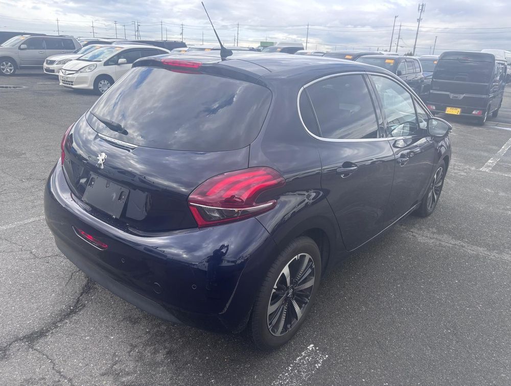 PEUGEOT 208 ALLURE - PRG Motors Ltd