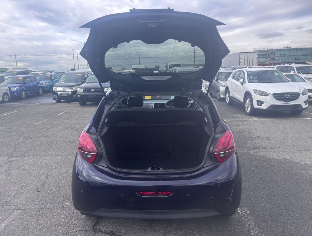 PEUGEOT 208 ALLURE - PRG Motors Ltd