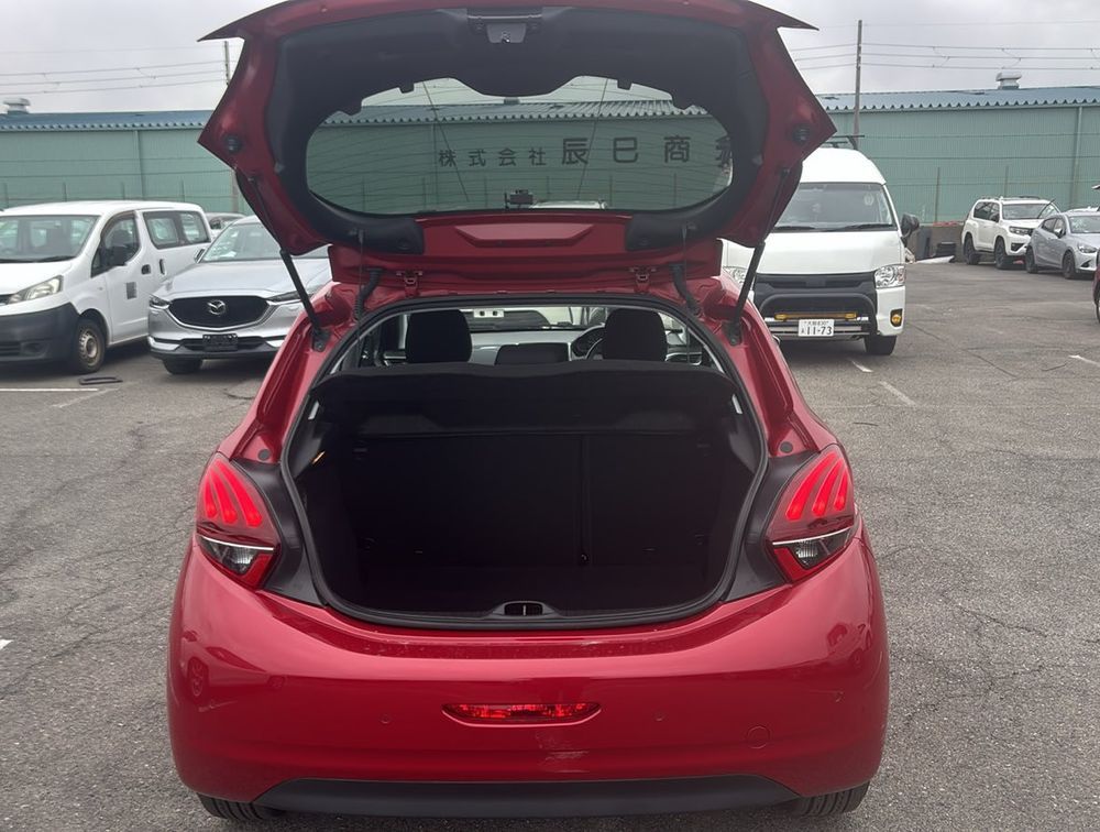 PEUGEOT 208 ALLURE - PRG Motors Ltd