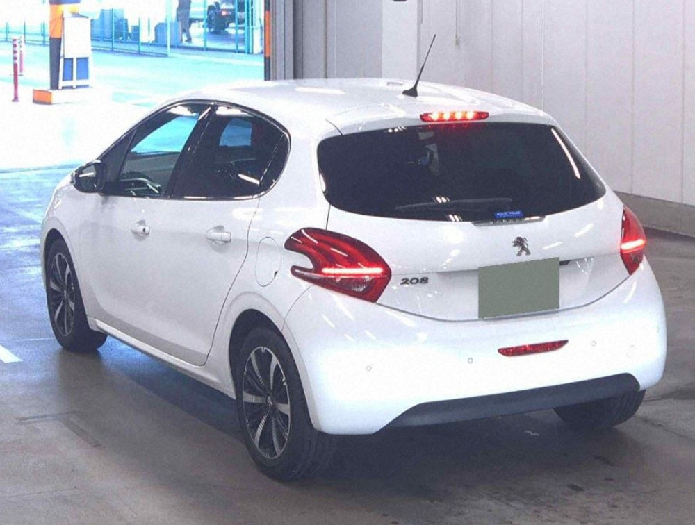 PEUGEOT 208 ALLURE - PRG Motors Ltd
