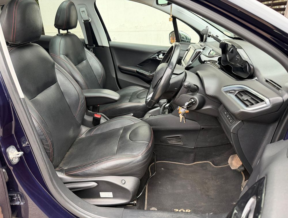PEUGEOT 208 FULL LEATHER MOONROOF - PRG Motors Ltd