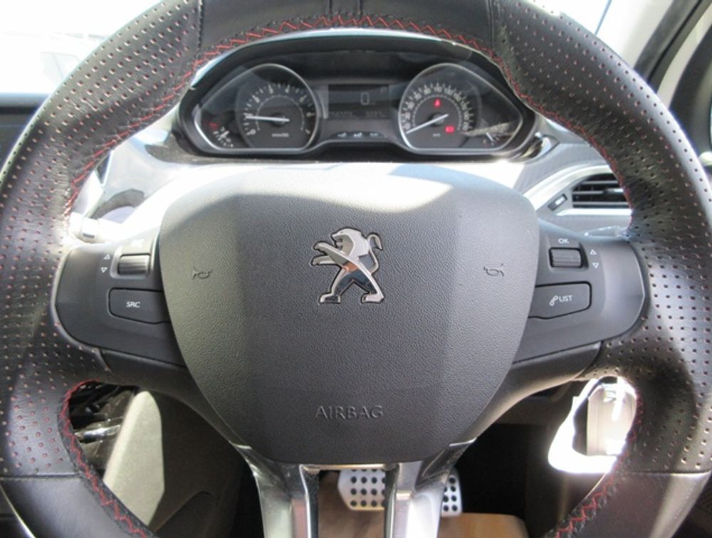 PEUGEOT 208 GTLINE BLACK PACK - PRG Motors Ltd