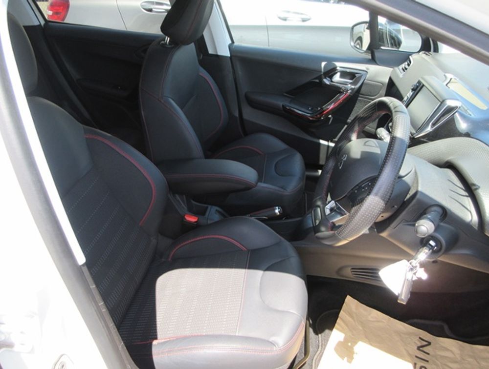 PEUGEOT 208 GTLINE BLACK PACK - PRG Motors Ltd