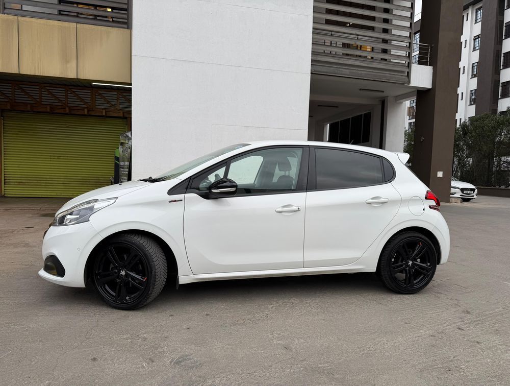 PEUGEOT 208 GTLINE BLACK PACK - PRG Motors Ltd
