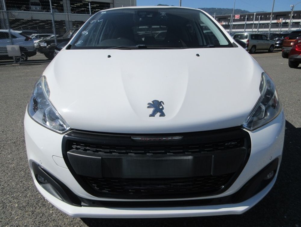 PEUGEOT 208 GTLINE BLACKPACK - PRG Motors Ltd