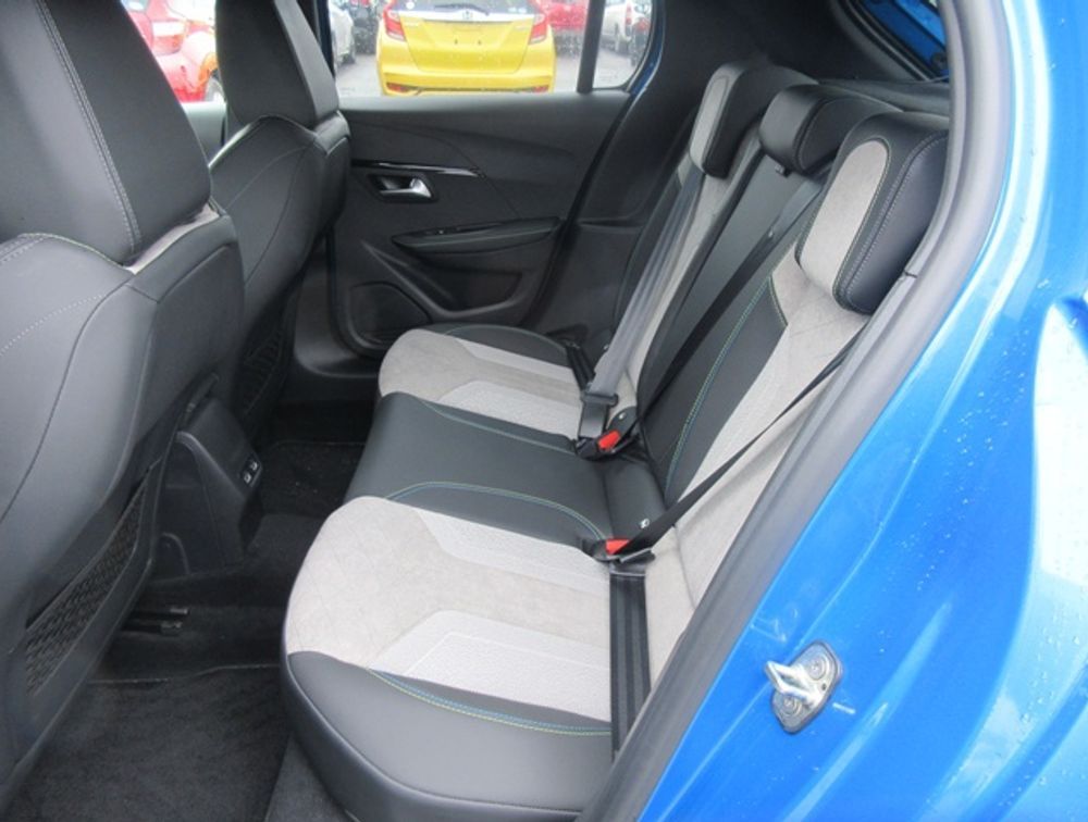 PEUGEOT 208 GTLINE MOONROOF - PRG Motors Ltd