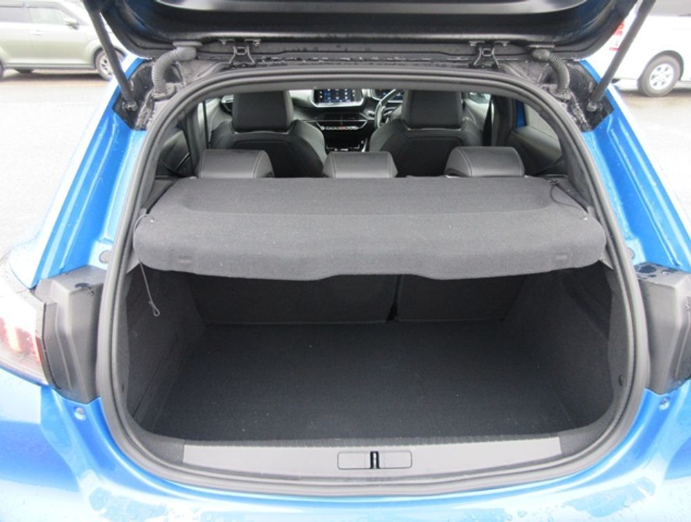 PEUGEOT 208 GTLINE MOONROOF - PRG Motors Ltd
