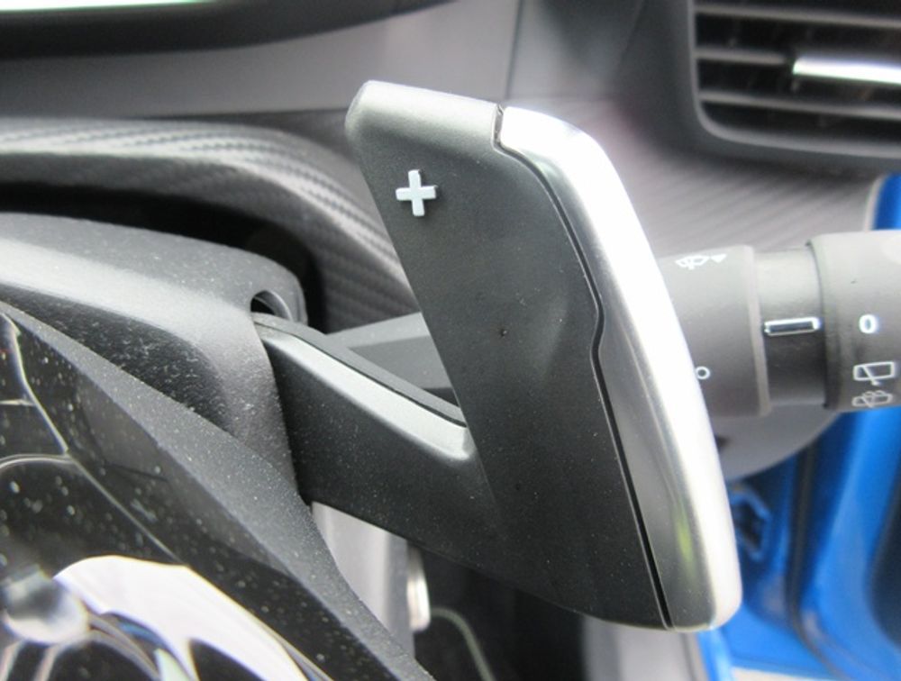 PEUGEOT 208 GTLINE MOONROOF - PRG Motors Ltd