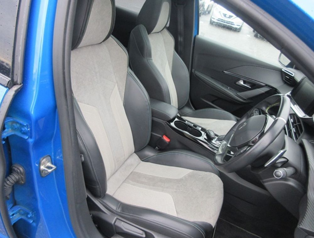 PEUGEOT 208 GTLINE MOONROOF - PRG Motors Ltd