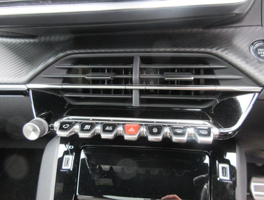 PEUGEOT 208 GTLINE MOONROOF - PRG Motors Ltd