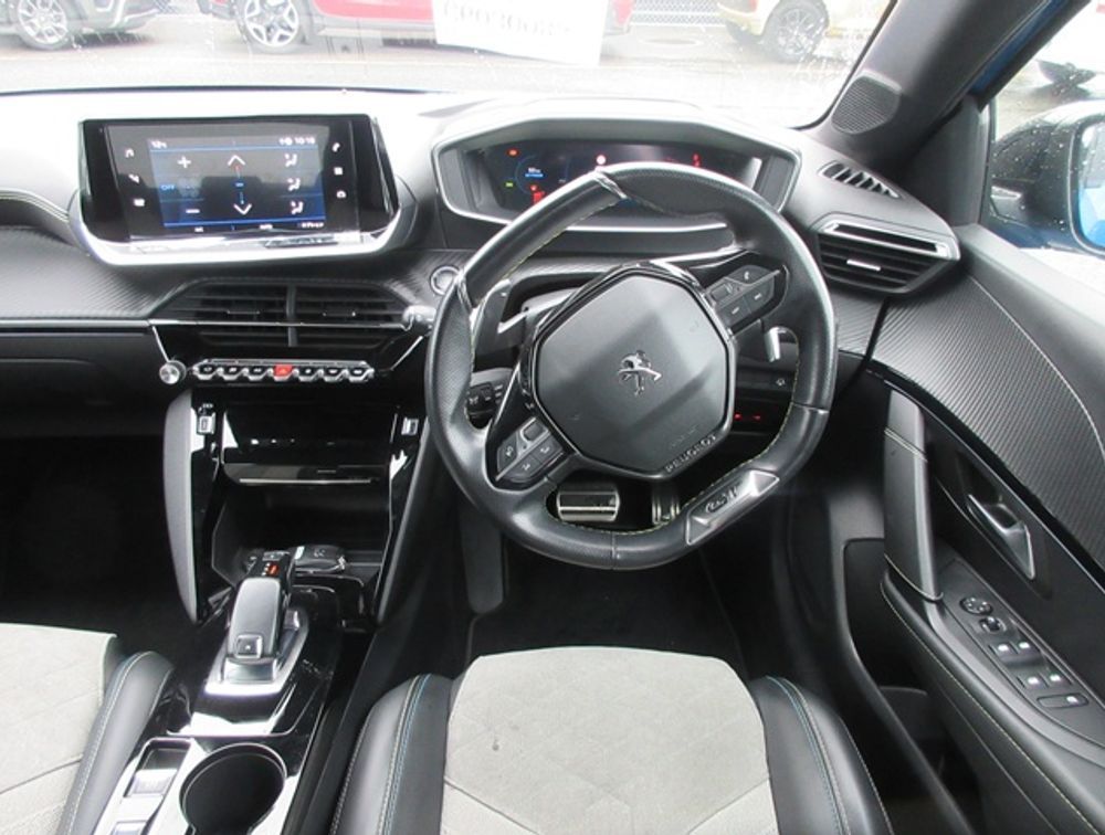 PEUGEOT 208 GTLINE MOONROOF - PRG Motors Ltd