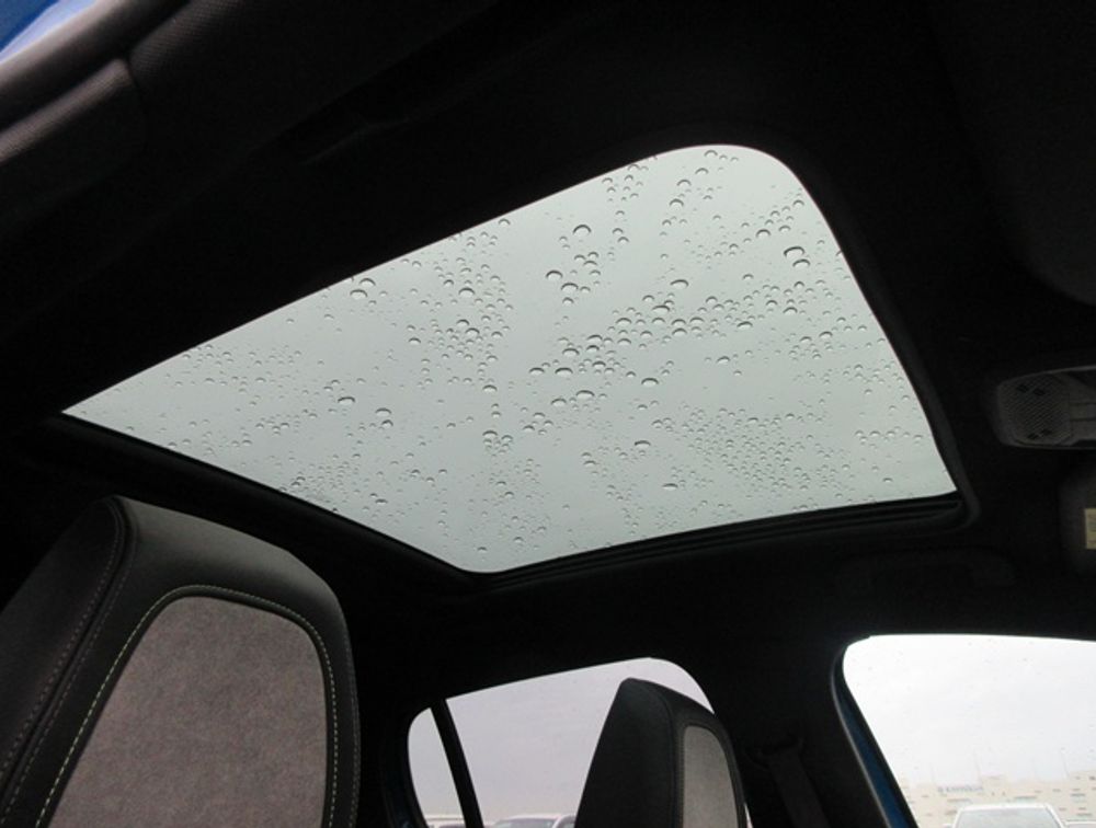PEUGEOT 208 GTLINE MOONROOF - PRG Motors Ltd