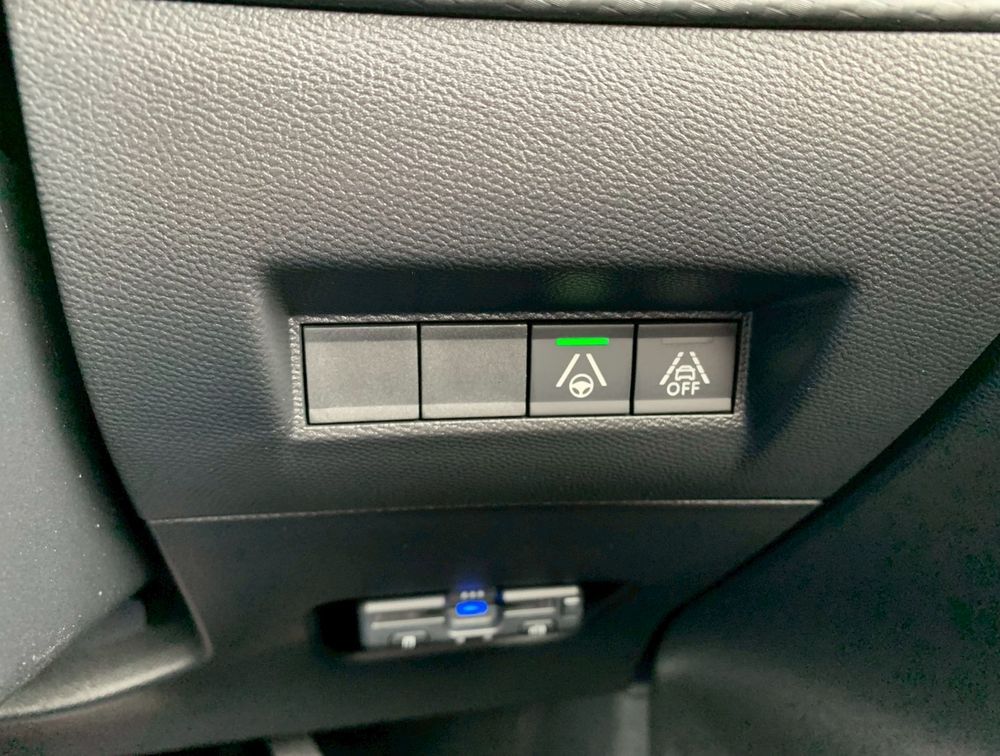 PEUGEOT 208 GTLINE NEWSHAPE SUNROOF - PRG Motors Ltd