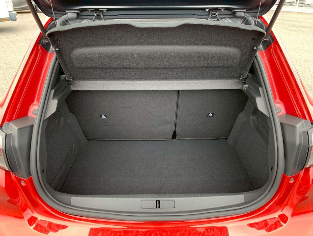 PEUGEOT 208 GTLINE NEWSHAPE SUNROOF - PRG Motors Ltd