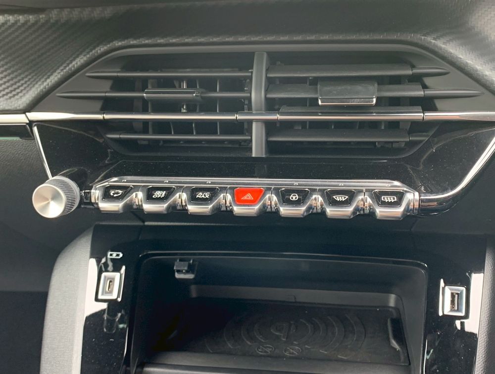 PEUGEOT 208 GTLINE NEWSHAPE SUNROOF - PRG Motors Ltd