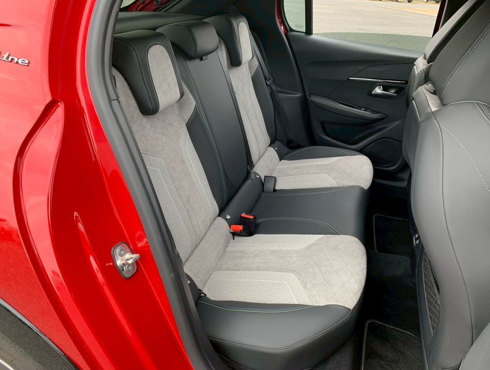 PEUGEOT 208 GTLINE NEWSHAPE SUNROOF - PRG Motors Ltd