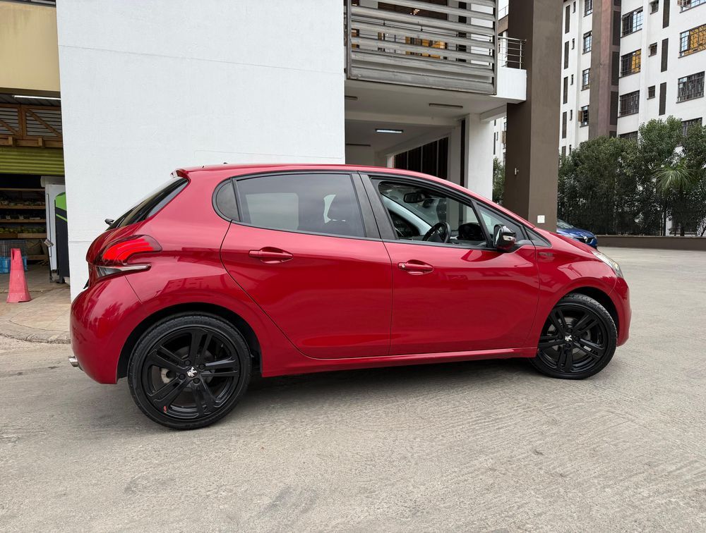 PEUGEOT 208 GTLINE - PRG Motors Ltd