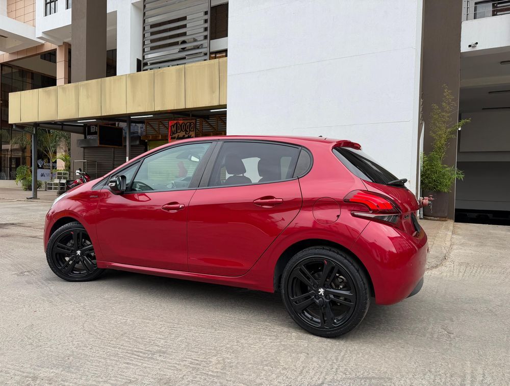 PEUGEOT 208 GTLINE - PRG Motors Ltd