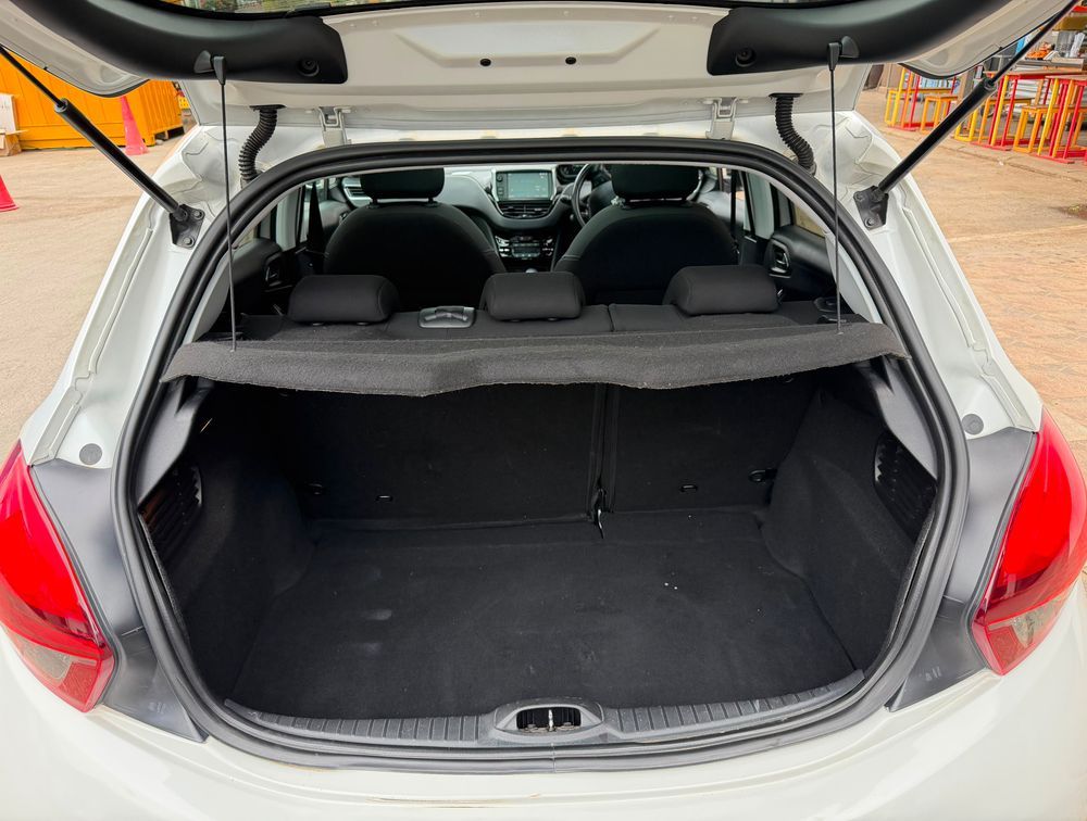 PEUGEOT 208 MOONROOF - PRG Motors Ltd