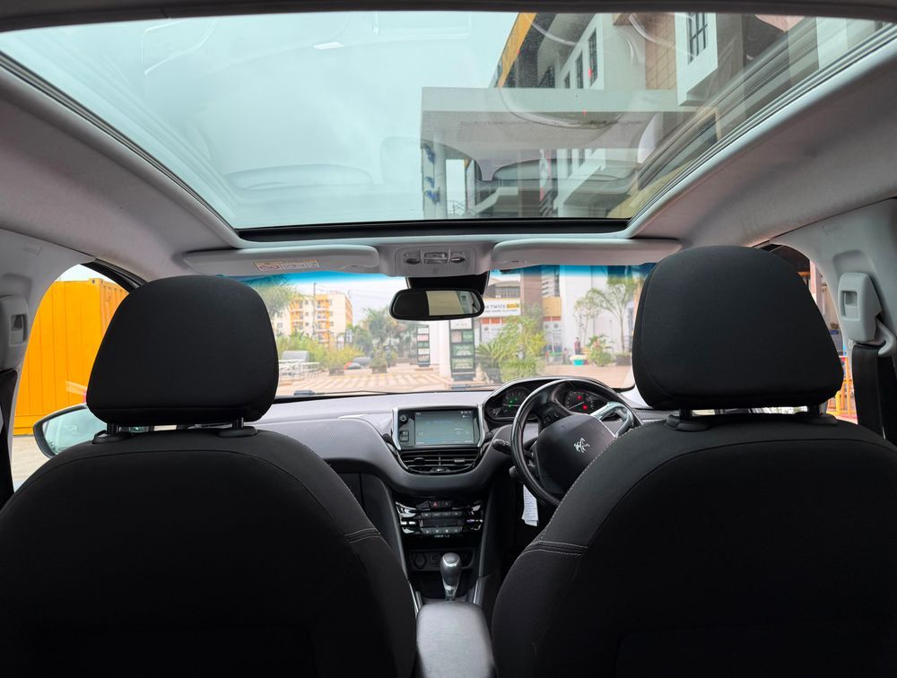PEUGEOT 208 MOONROOF - PRG Motors Ltd