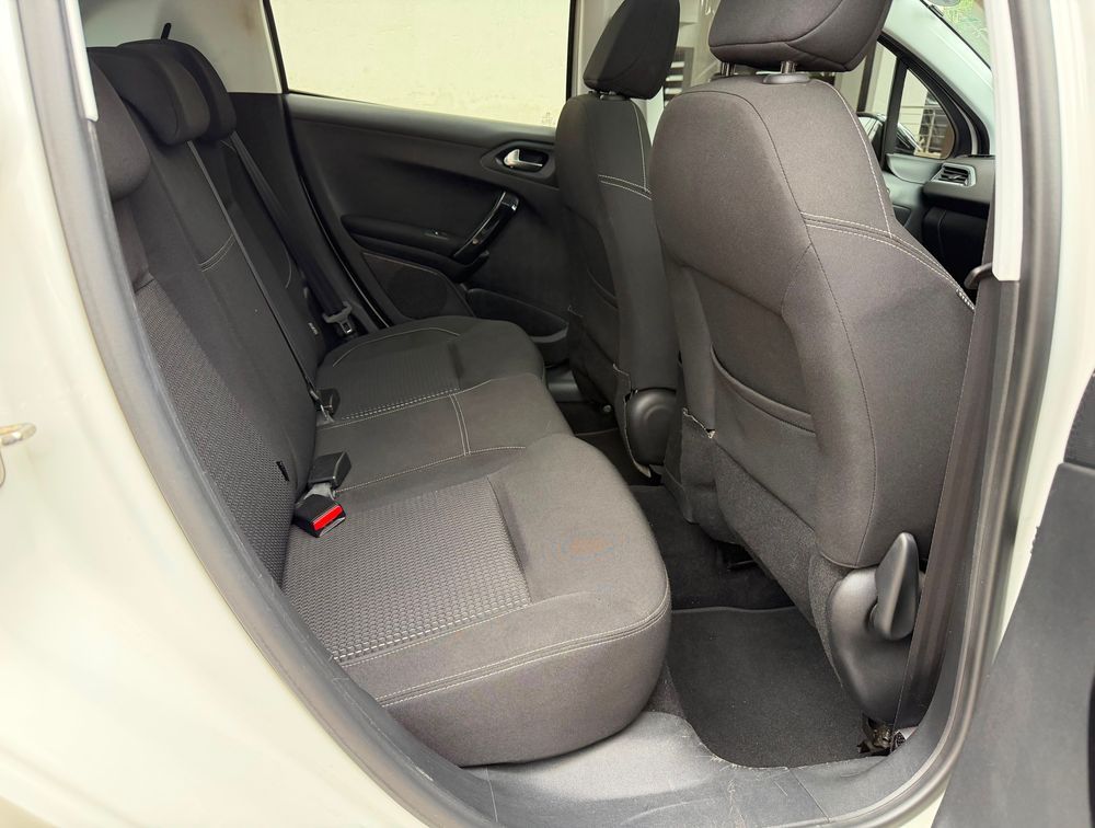 PEUGEOT 208 MOONROOF - PRG Motors Ltd