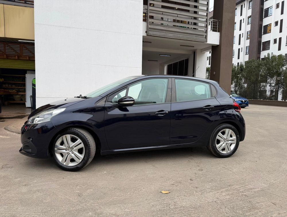 PEUGEOT 208 SIGNATURE - PRG Motors Ltd