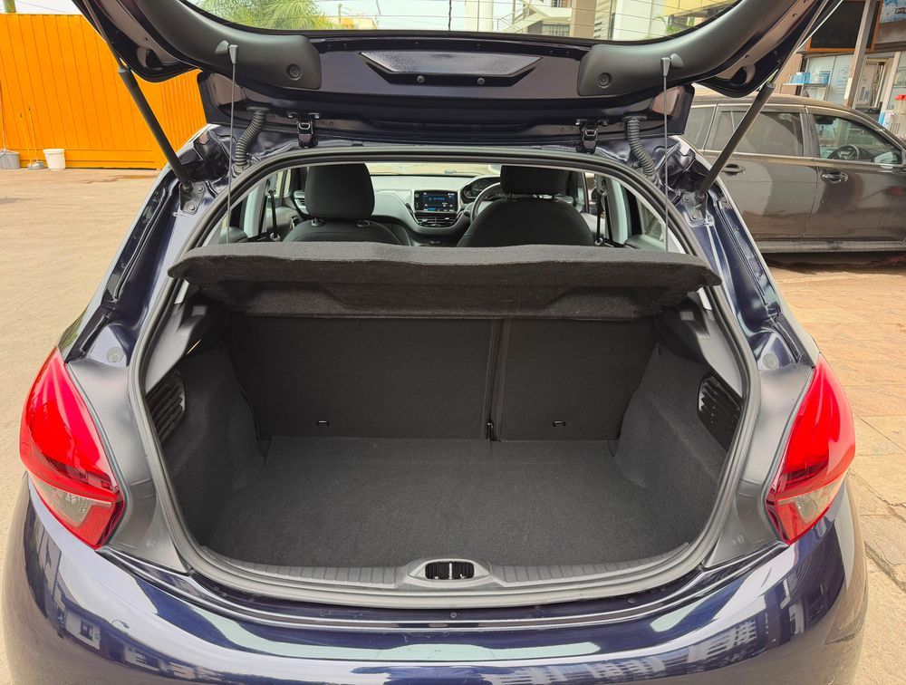 PEUGEOT 208 SIGNATURE - PRG Motors Ltd