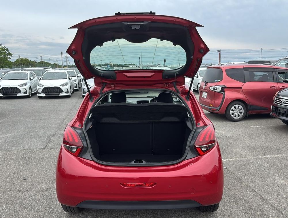 PEUGEOT 208 SIGNATURE - PRG Motors Ltd