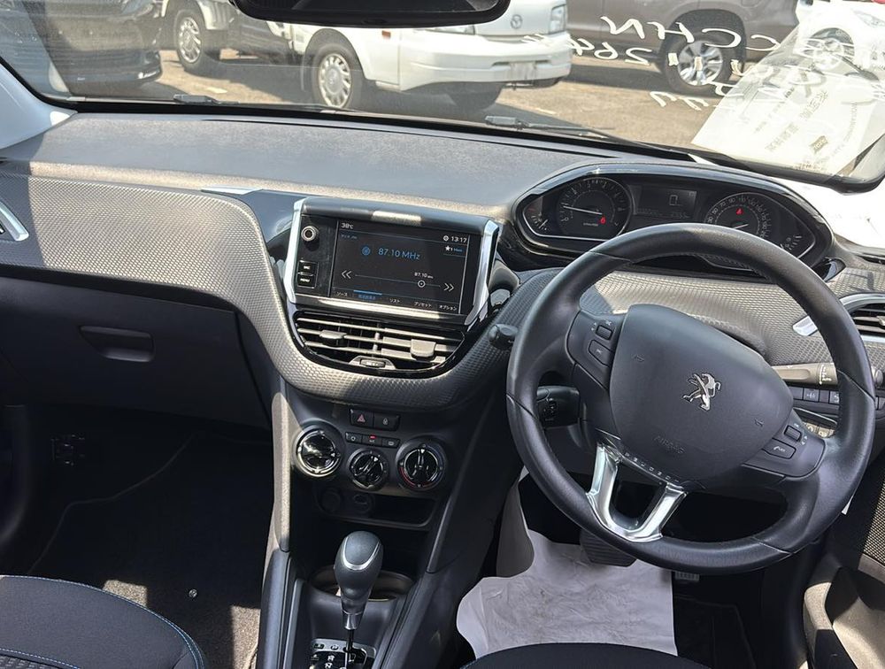 PEUGEOT 208 SIGNATURE - PRG Motors Ltd