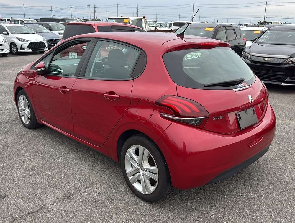 PEUGEOT 208 SIGNATURE - PRG Motors Ltd