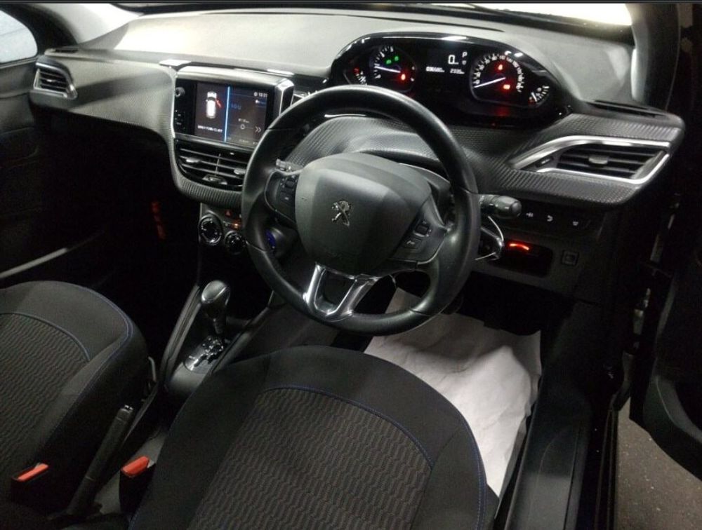 PEUGEOT 208 SIGNATURE - PRG Motors Ltd