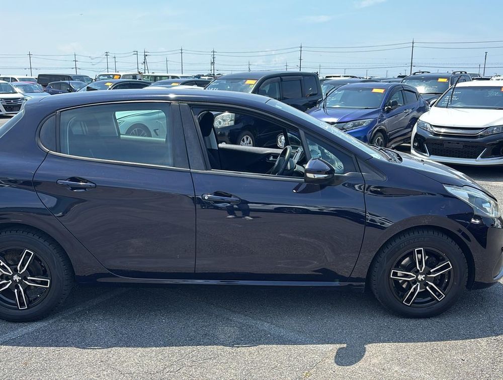 PEUGEOT 208 SIGNATURE - PRG Motors Ltd