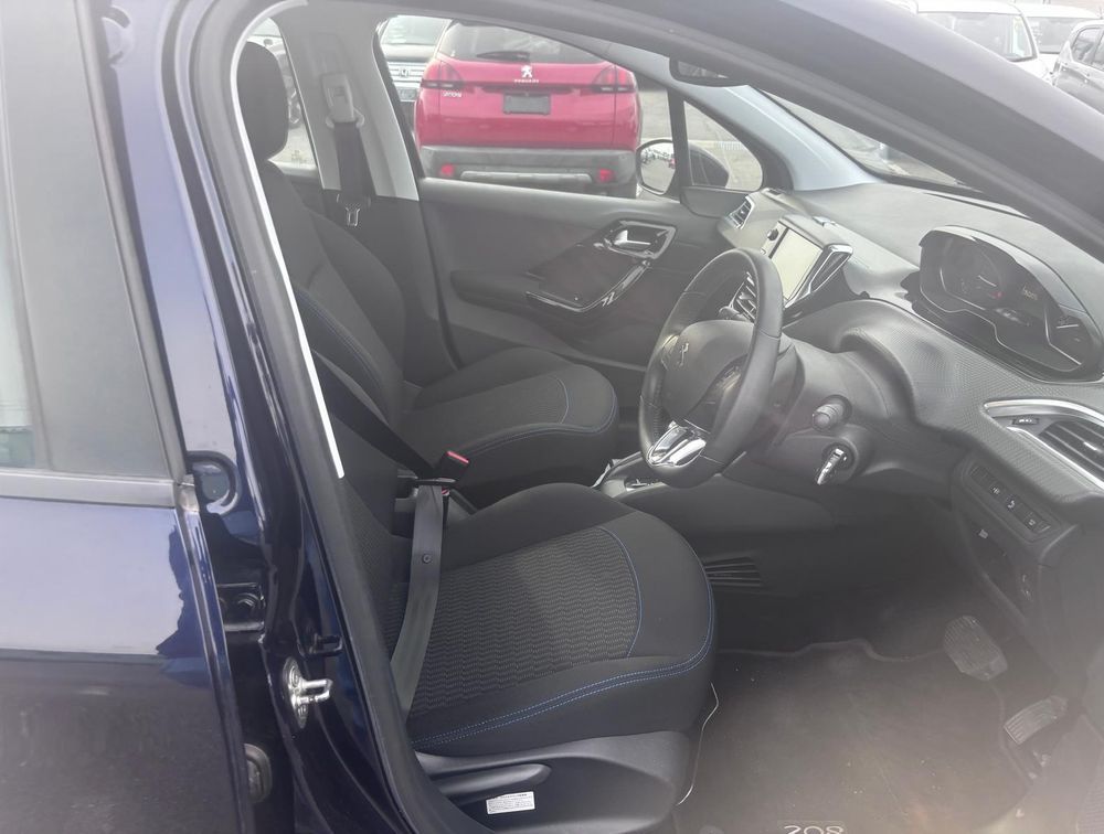 PEUGEOT 208 SIGNATURE - PRG Motors Ltd