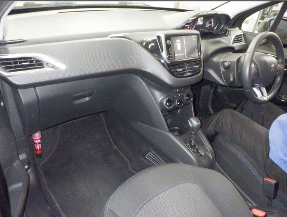 PEUGEOT 208 SIGNATURE - PRG Motors Ltd