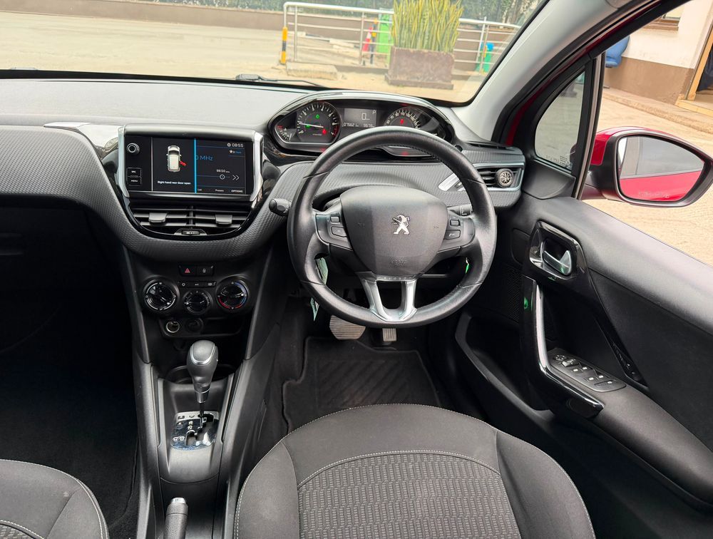 PEUGEOT 208 STYLE - PRG Motors Ltd