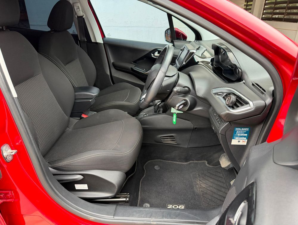PEUGEOT 208 STYLE - PRG Motors Ltd