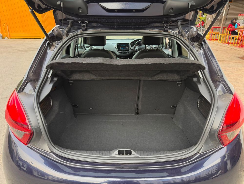 PEUGEOT 208 ALLURE LEATHER SEATS - PRG Motors Ltd