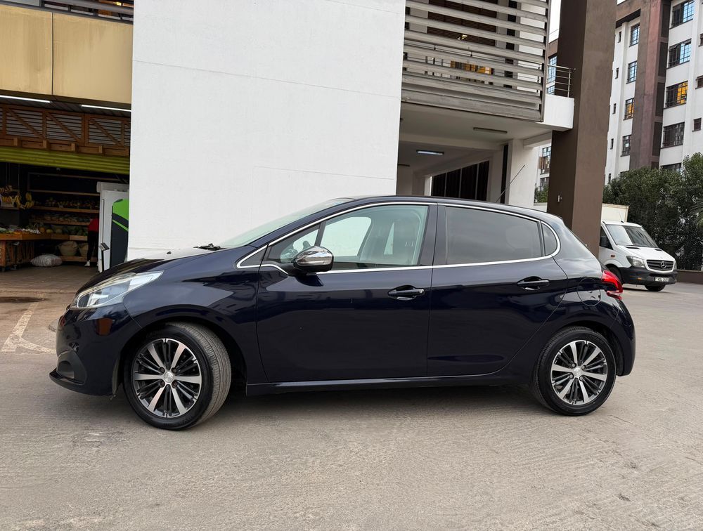 PEUGEOT 208 ALLURE LEATHER SEATS - PRG Motors Ltd