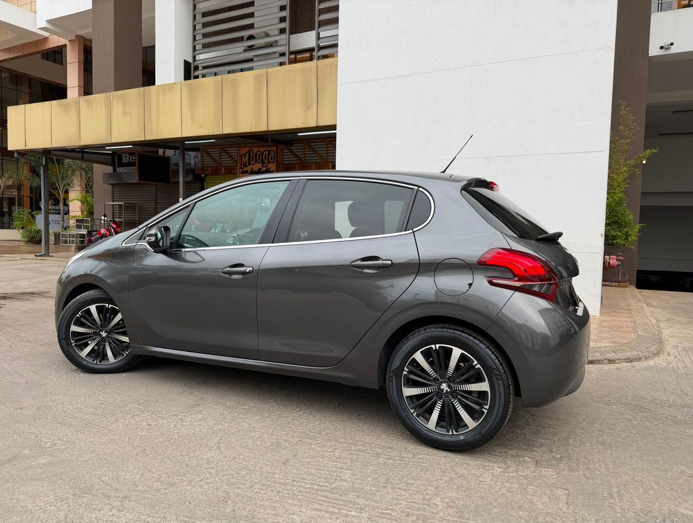 PEUGEOT 208 TECH EDITION - PRG Motors Ltd
