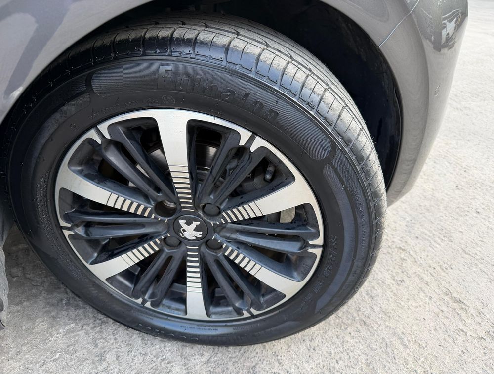 PEUGEOT 208 TECH EDITION - PRG Motors Ltd