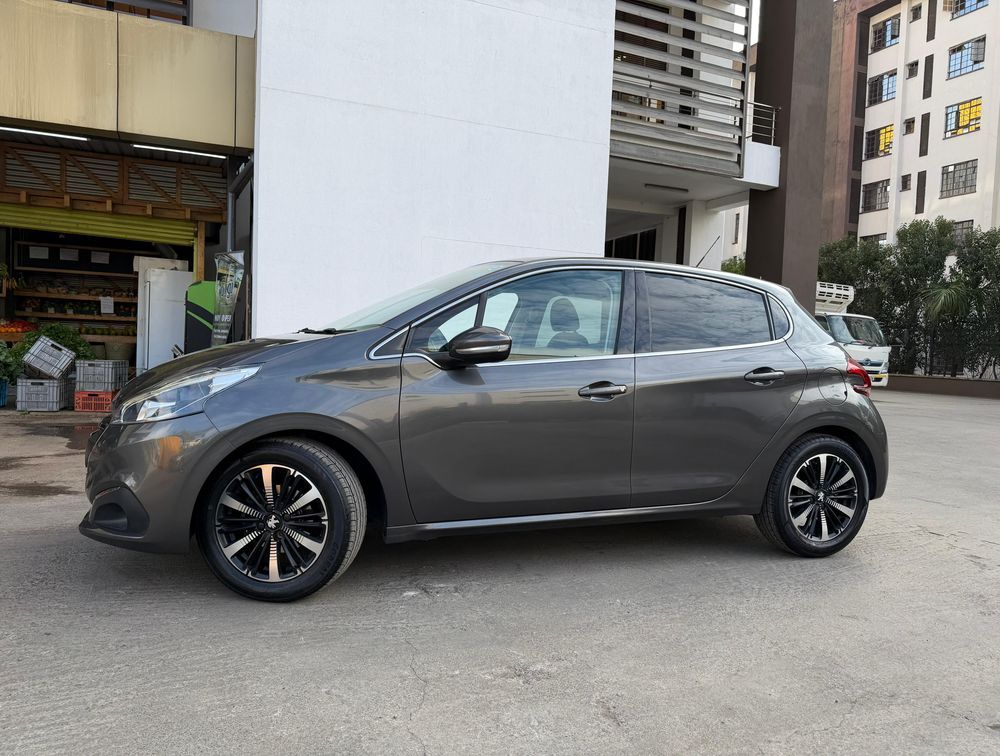 PEUGEOT 208 TECH EDITION - PRG Motors Ltd