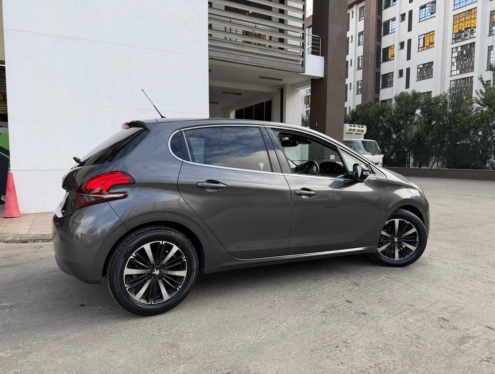 PEUGEOT 208 TECH EDITION - PRG Motors Ltd