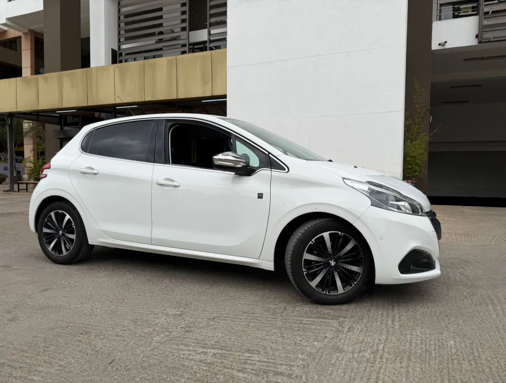 PEUGEOT 208 TECH EDITION - PRG Motors Ltd