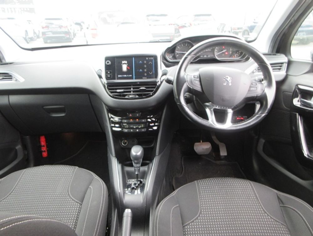 PEUGEOT 208 TECH EDITION MOONROOF - PRG Motors Ltd